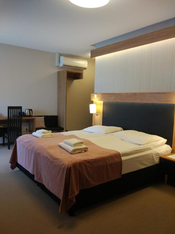 Bulwary Biznes Bed & Breakfast Mielec Exterior photo
